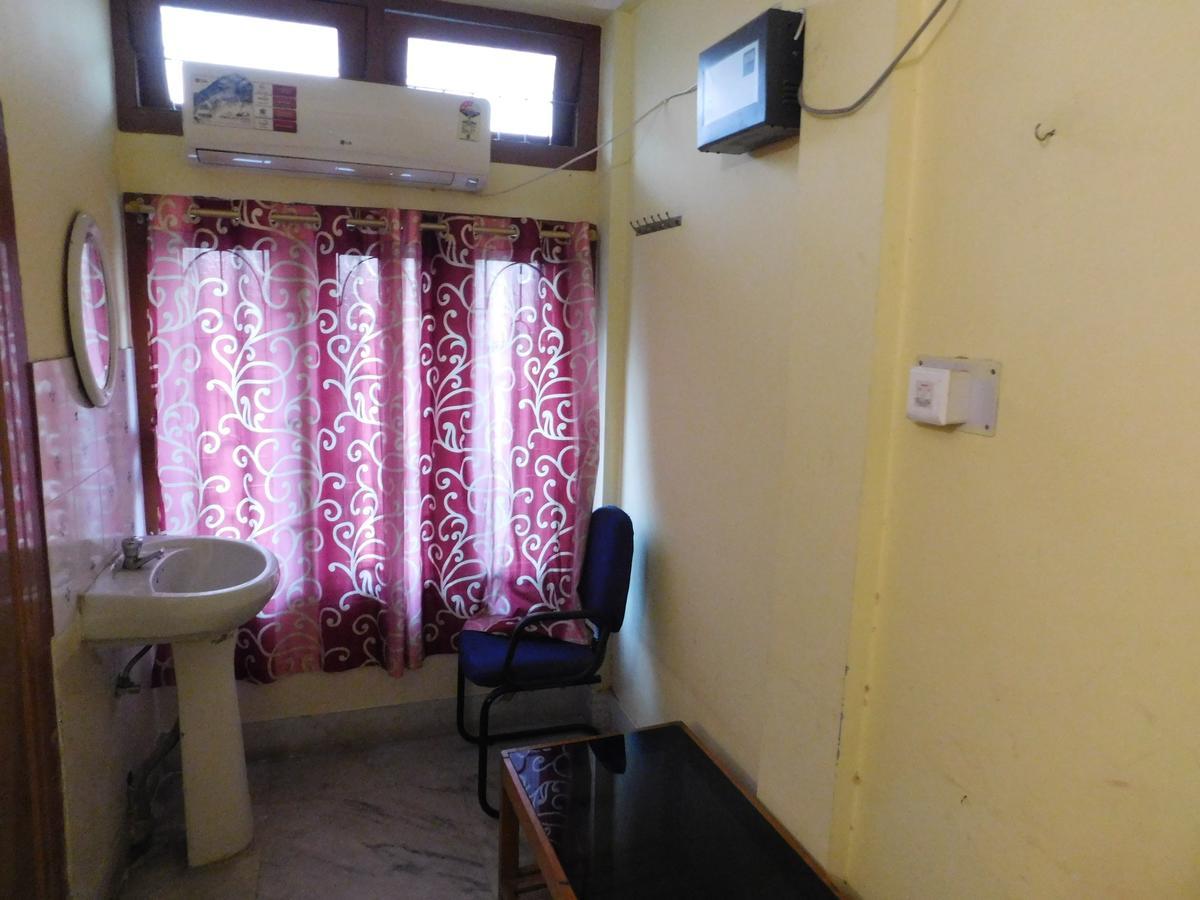Dispur Lodge Guwahati Exterior foto