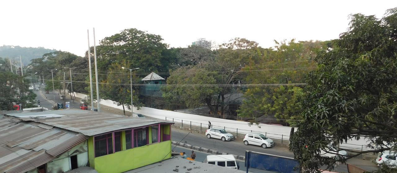 Dispur Lodge Guwahati Exterior foto